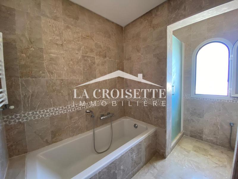 Penthouse S+4 avec vue sur mer à Gammarth 